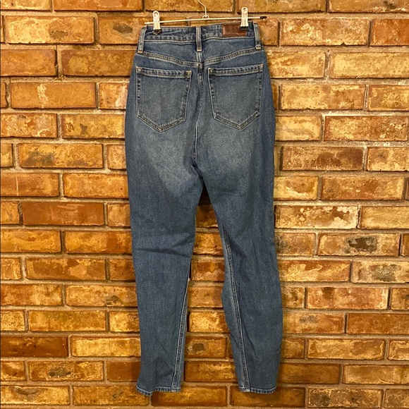 Hollister High Rise Blue Distressed Jeans - Picture 10 of 10